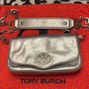🔥🔥❤️TORY BURCH  SILVER CROSSBODY CLUTCH ❤️